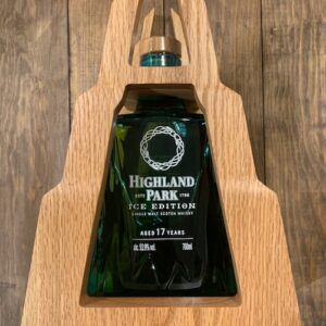 Highland Park Ice Edition 17 y.o. in houten frame
